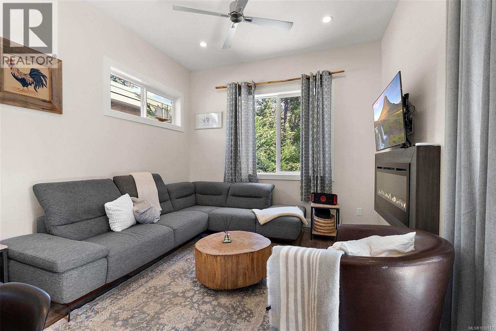  9327 Lake Trail Place, Lake Cowichan