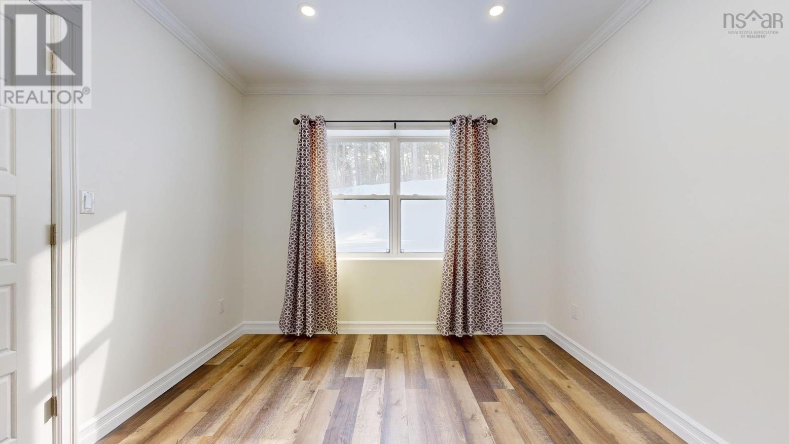 Property 24 of 42 of 6672 Highway 1