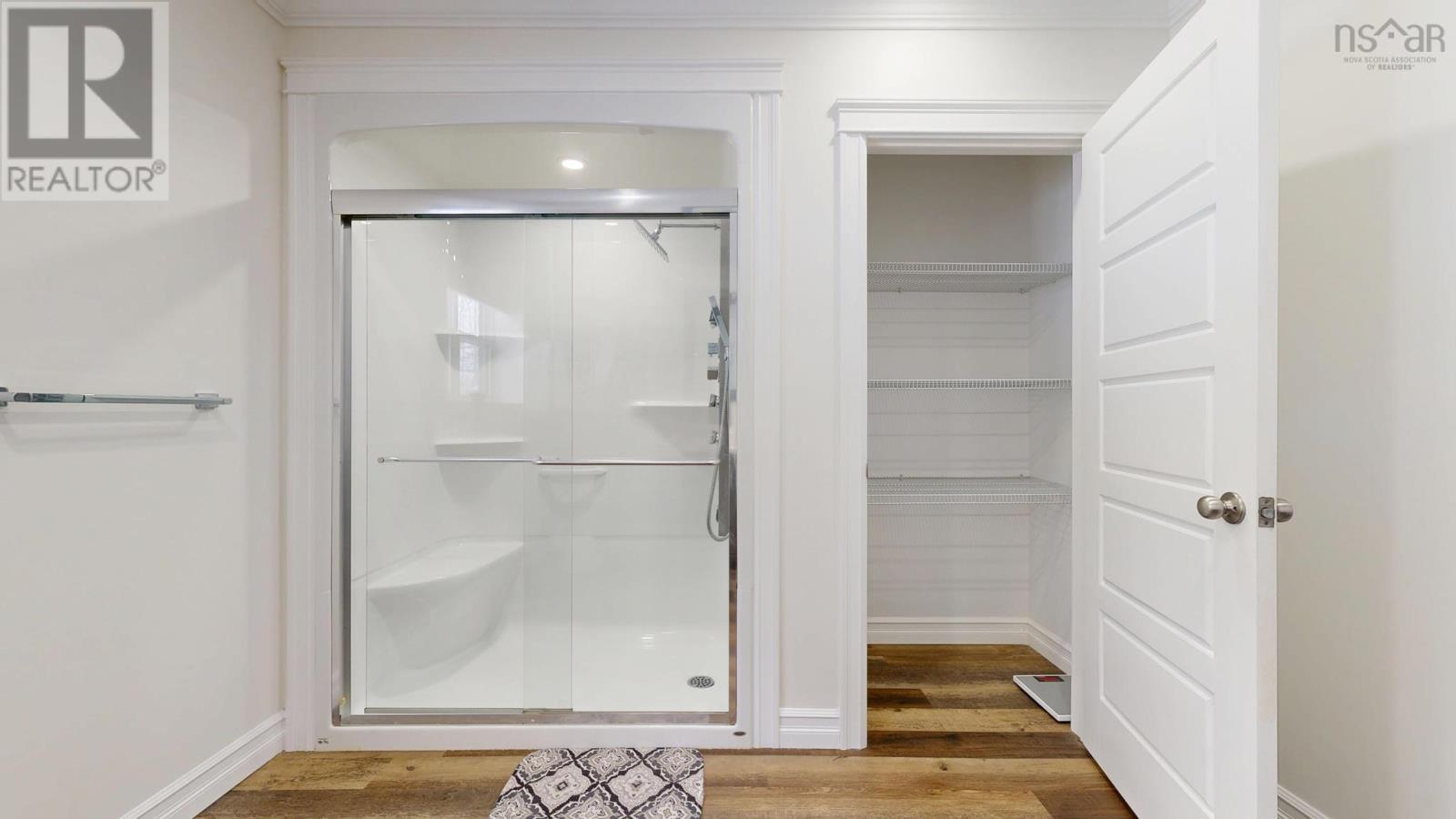 Property 32 of 42 of 6672 Highway 1