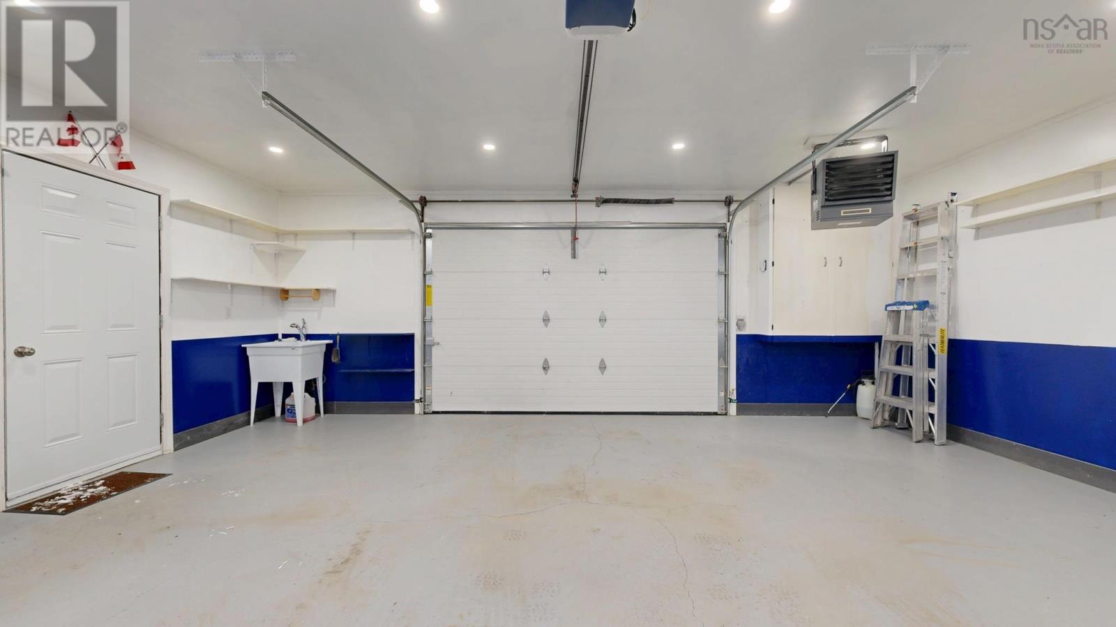 Property 37 of 42 of 6672 Highway 1