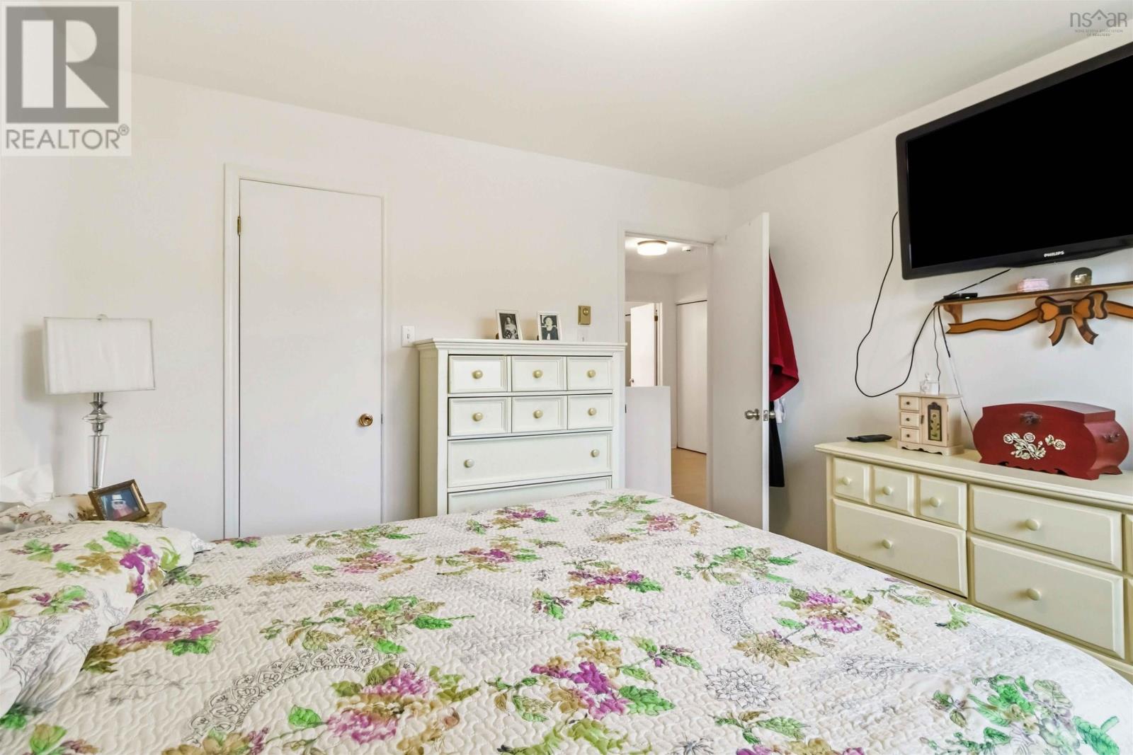 Property 24 of 36 of 33 Osborne Drive