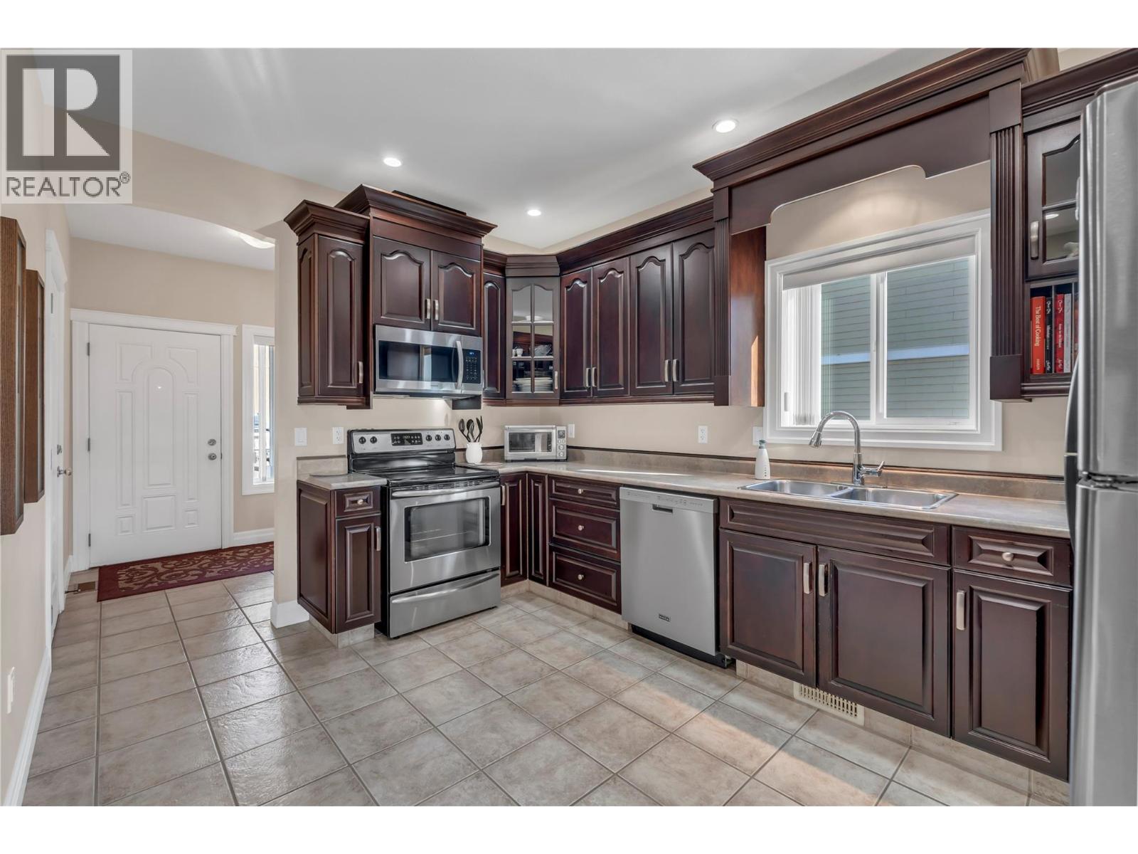 3332 South Main Street Unit# 103, Penticton