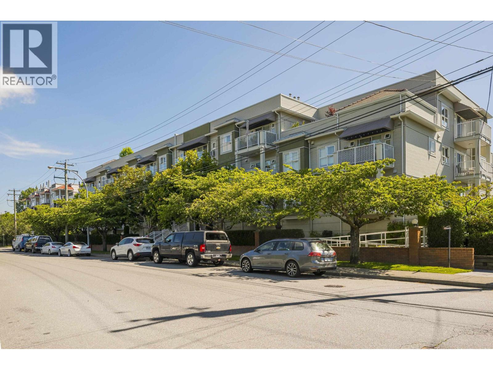 #305-4728 53 Street, Delta