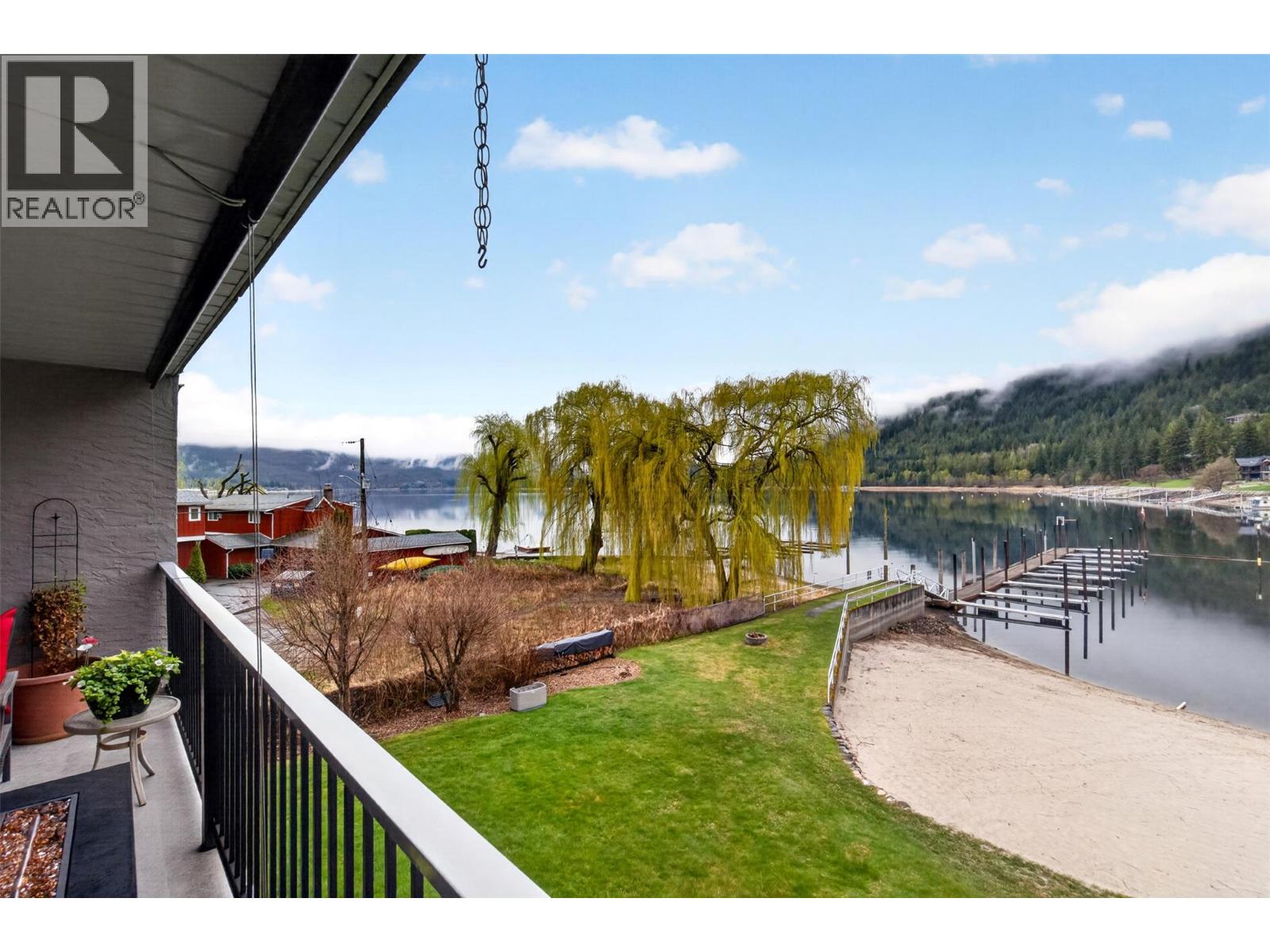 #8 100 ARCHIBALD STREET - 28