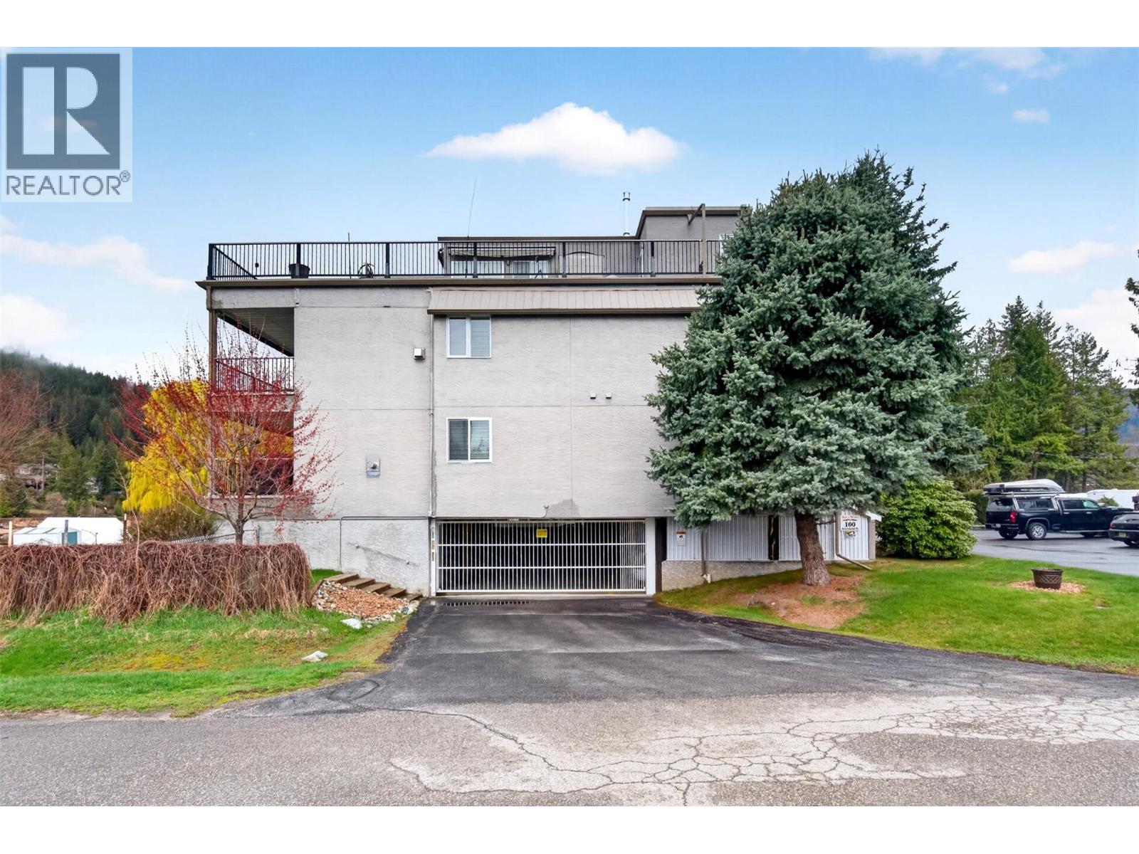 #8 100 ARCHIBALD STREET - 29