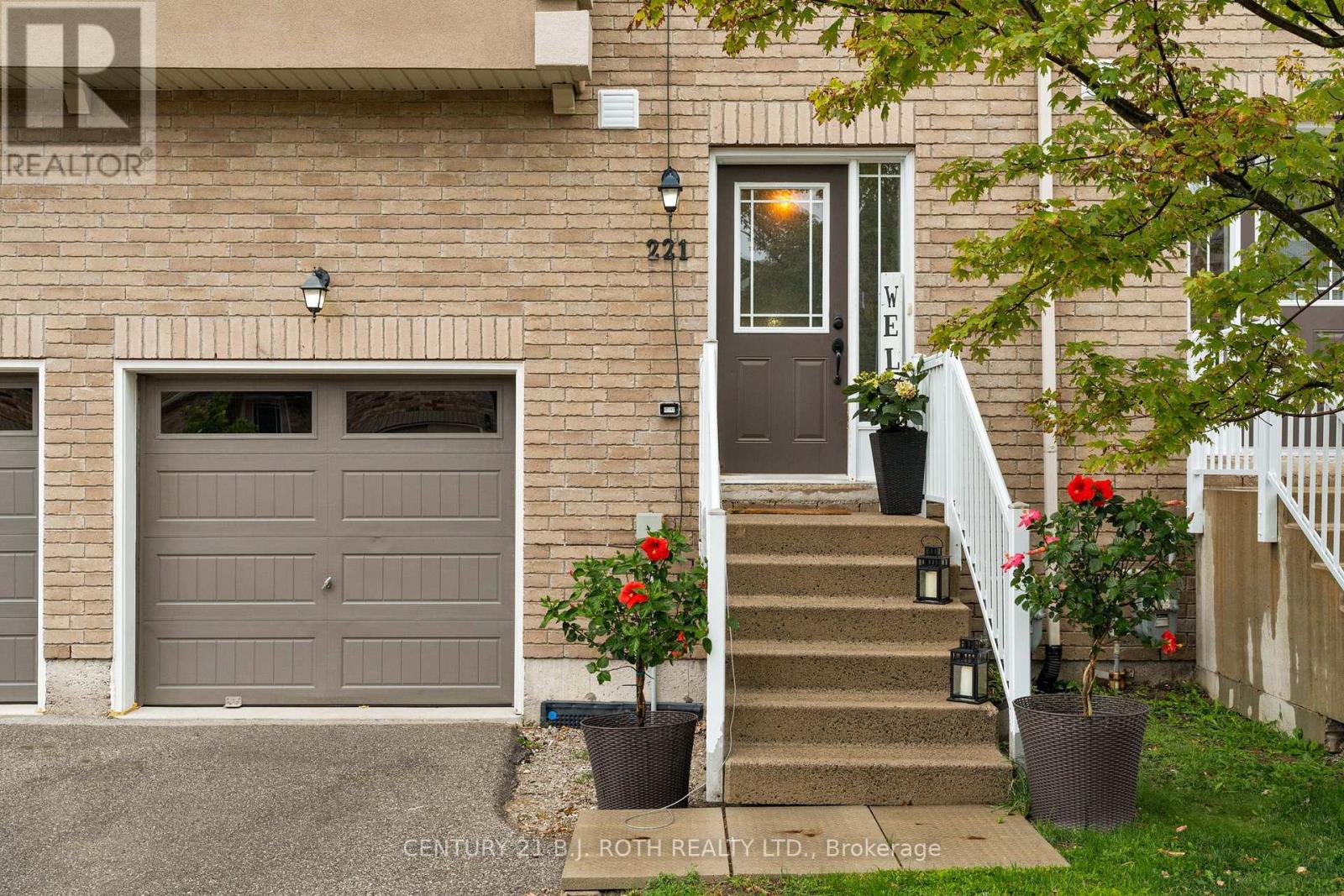 221 HARVIE ROAD - 2