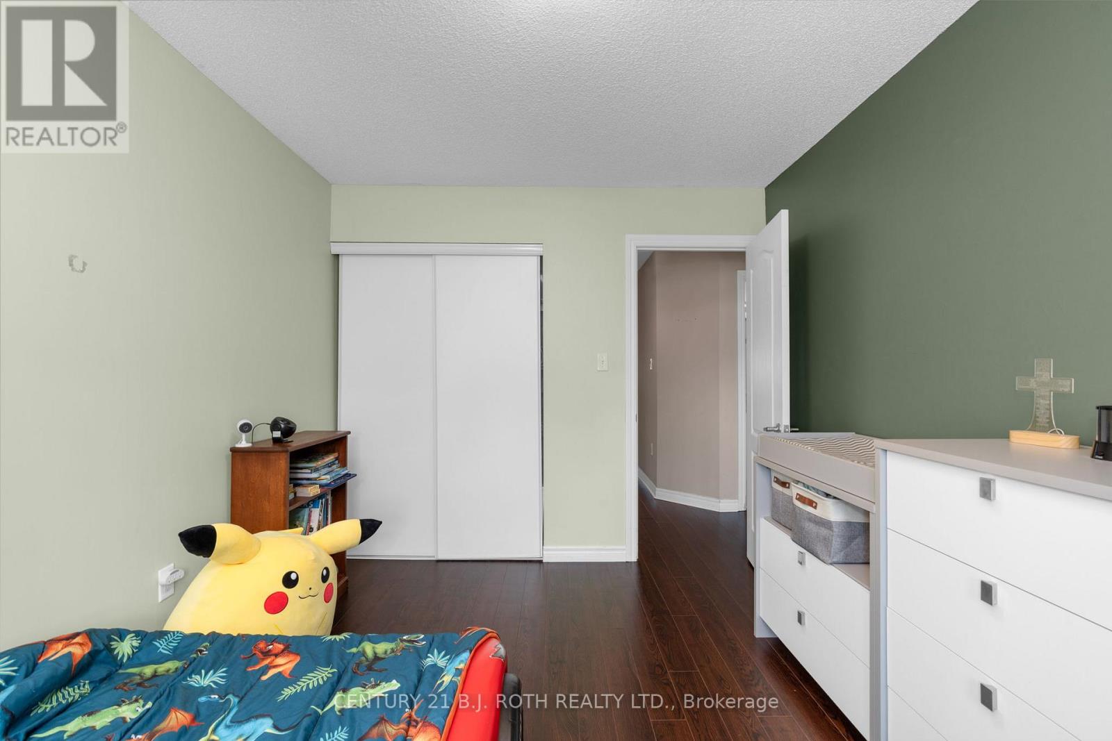 221 HARVIE ROAD - 20