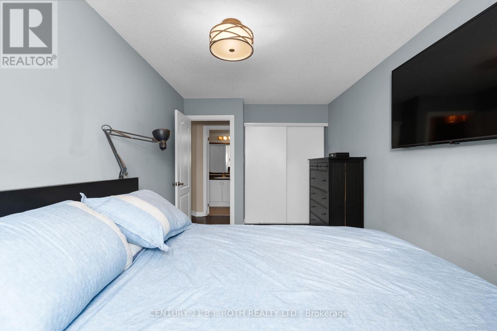 221 HARVIE ROAD - 24