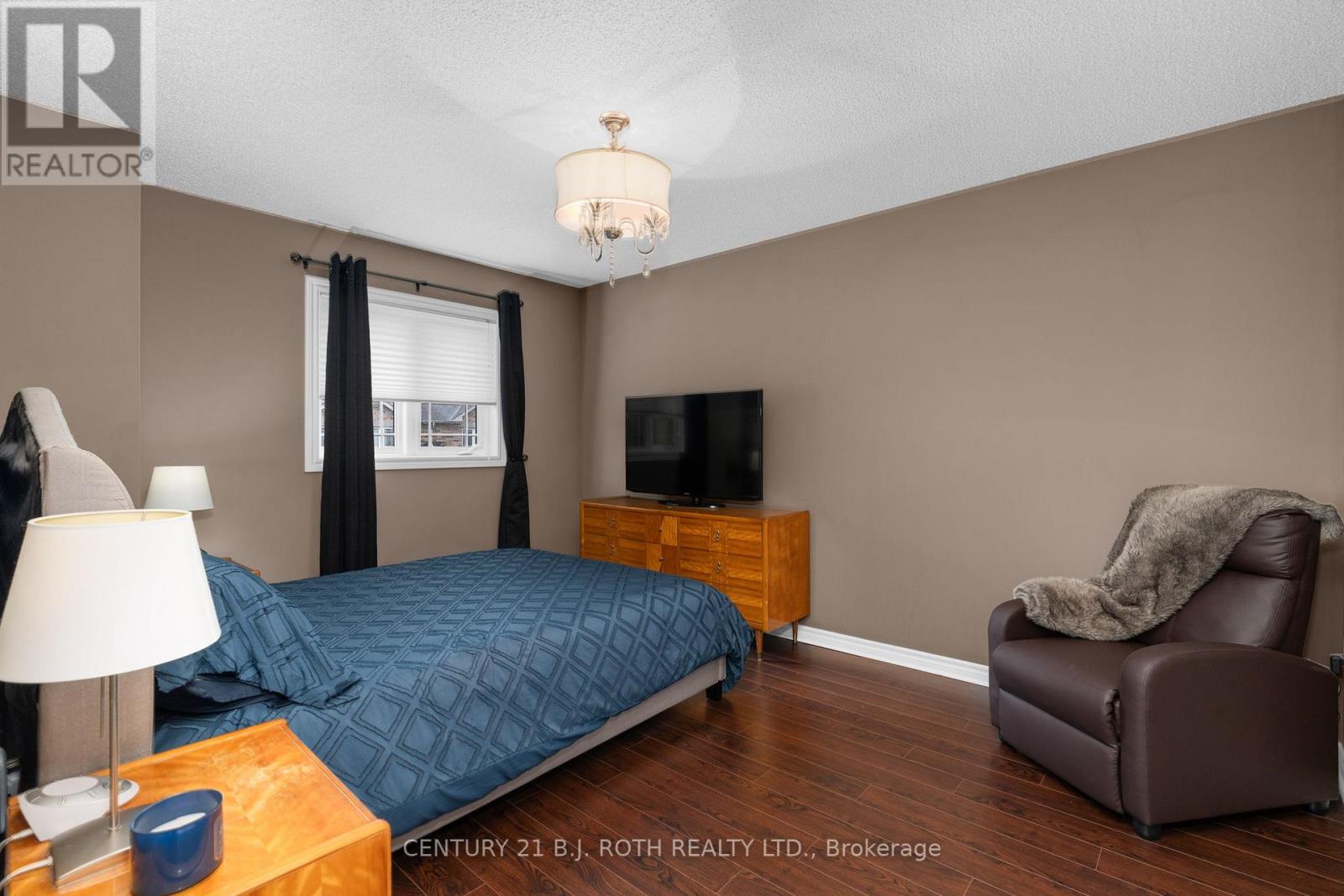 221 HARVIE ROAD - 26