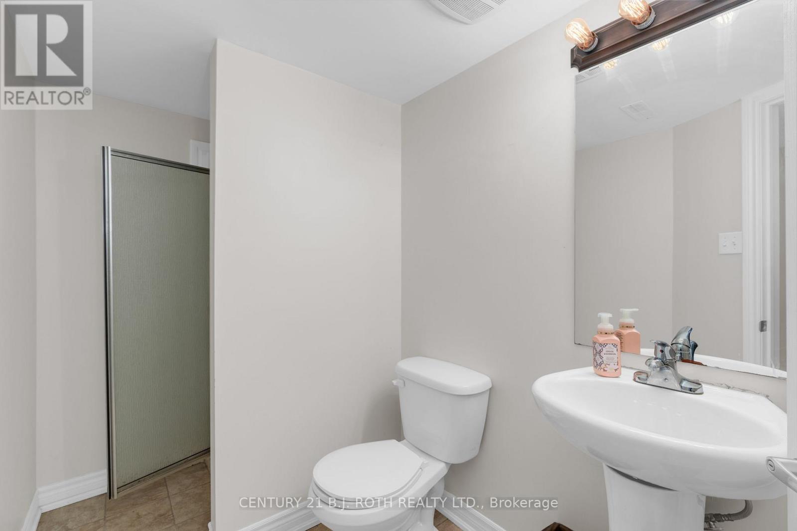 221 HARVIE ROAD - 30
