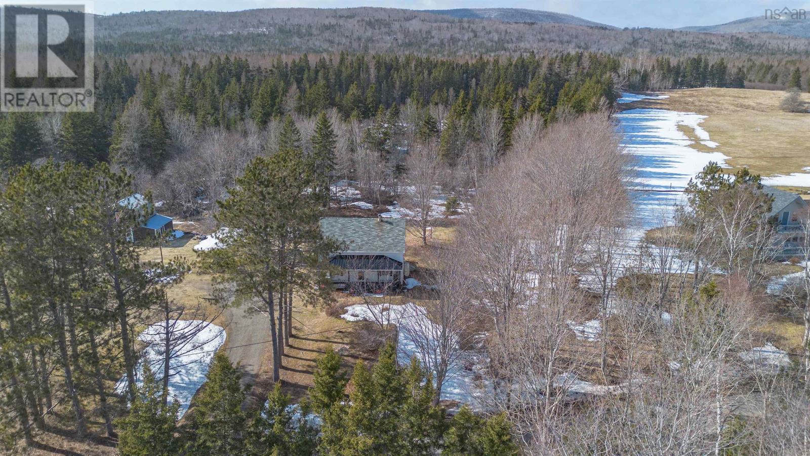 Property 29 of 36 of 1785 West Big Intervale Road