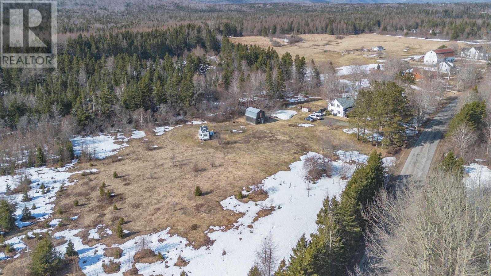 Property 33 of 36 of 1785 West Big Intervale Road