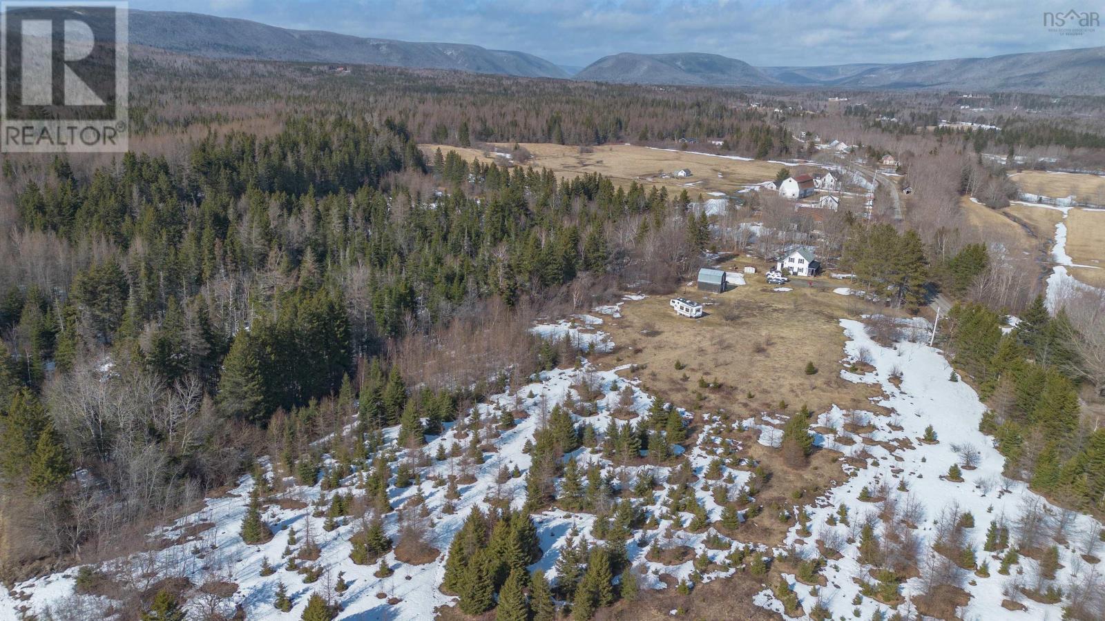 Property 34 of 36 of 1785 West Big Intervale Road