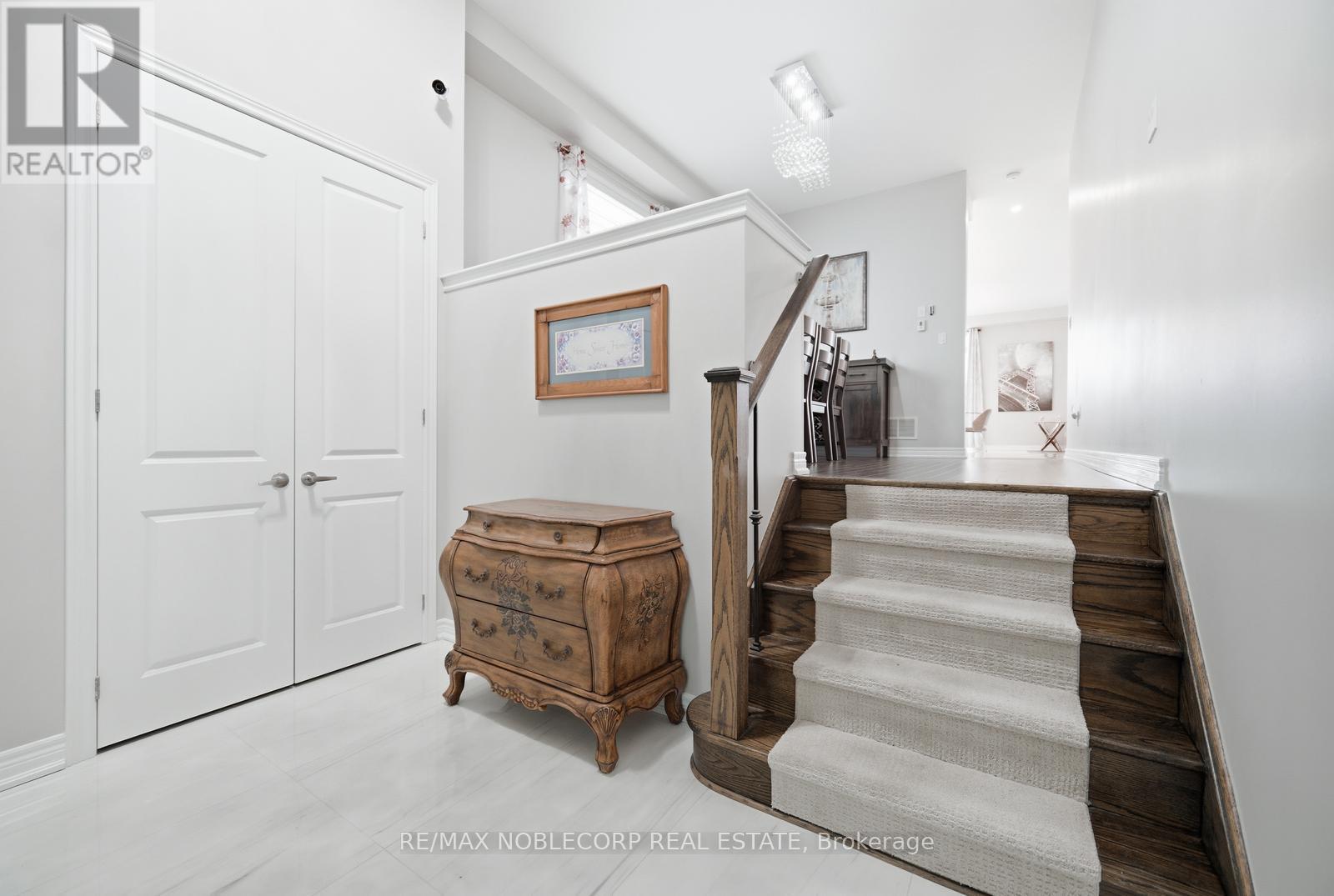 40 PIERCE PLACE - 6