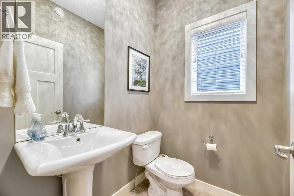 261 WILDROSE DRIVE - 29