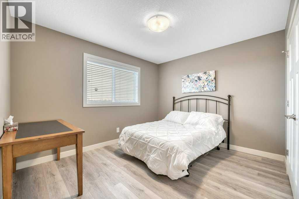 261 WILDROSE DRIVE - 40