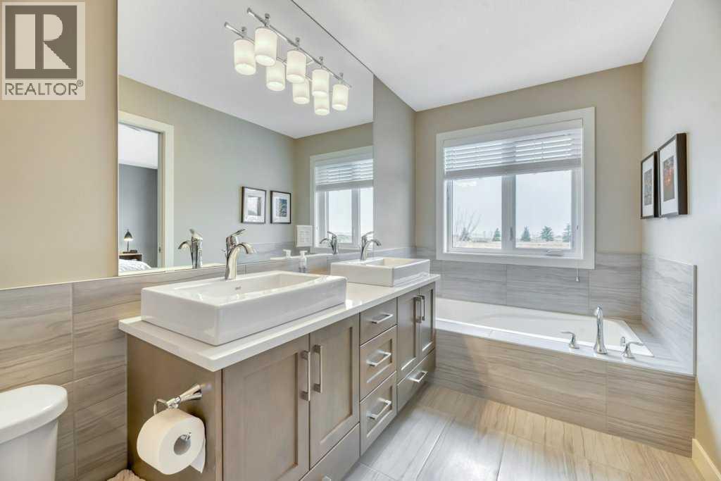 261 WILDROSE DRIVE - 38
