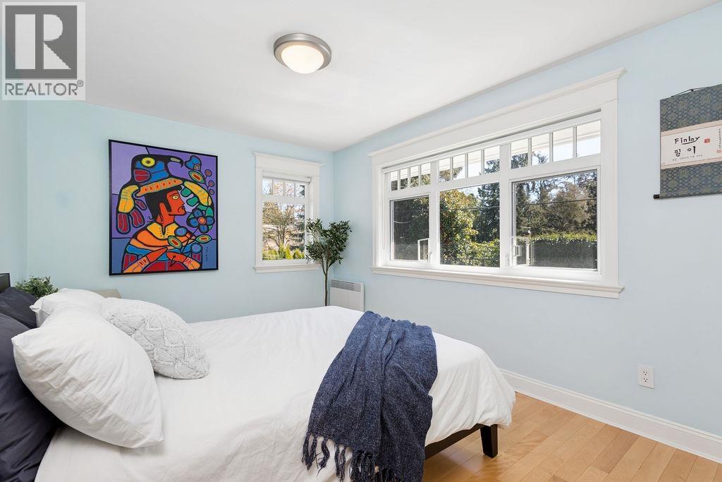 991 HAMPSHIRE ROAD, North Vancouver