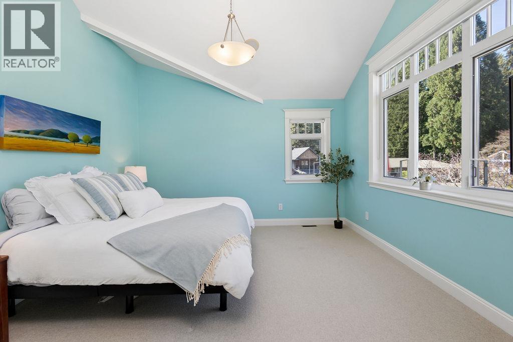 991 HAMPSHIRE ROAD, North Vancouver