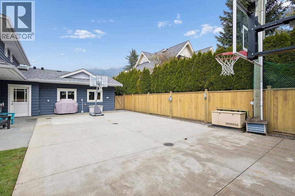 991 HAMPSHIRE ROAD, North Vancouver