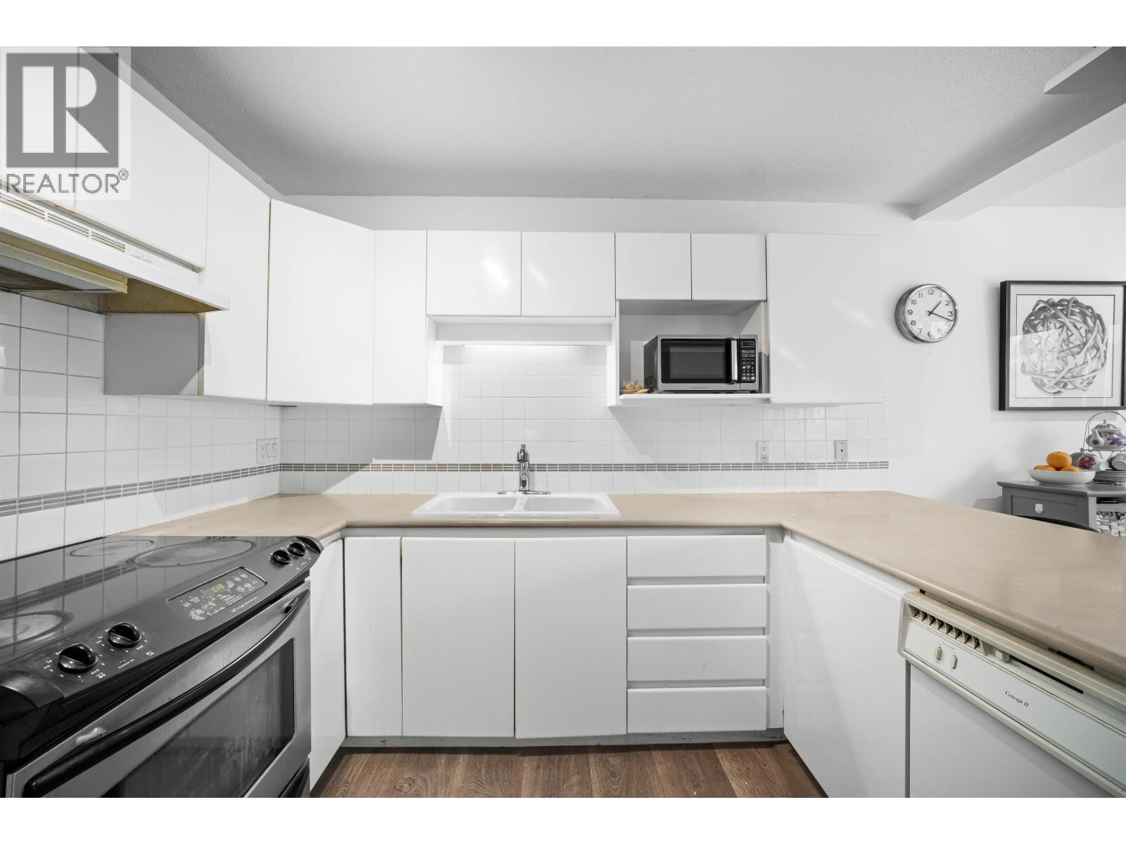 1145 O'FLAHERTY GATE, Port Coquitlam