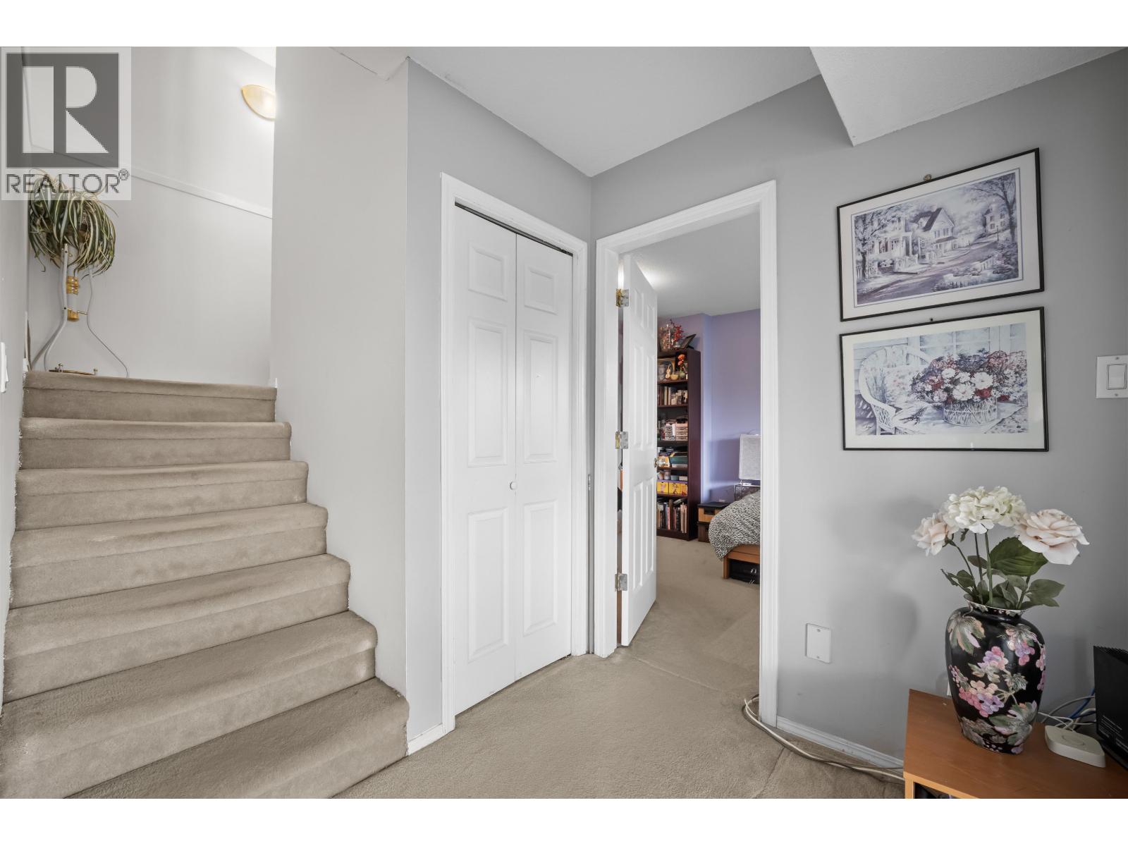 1145 O'FLAHERTY GATE, Port Coquitlam