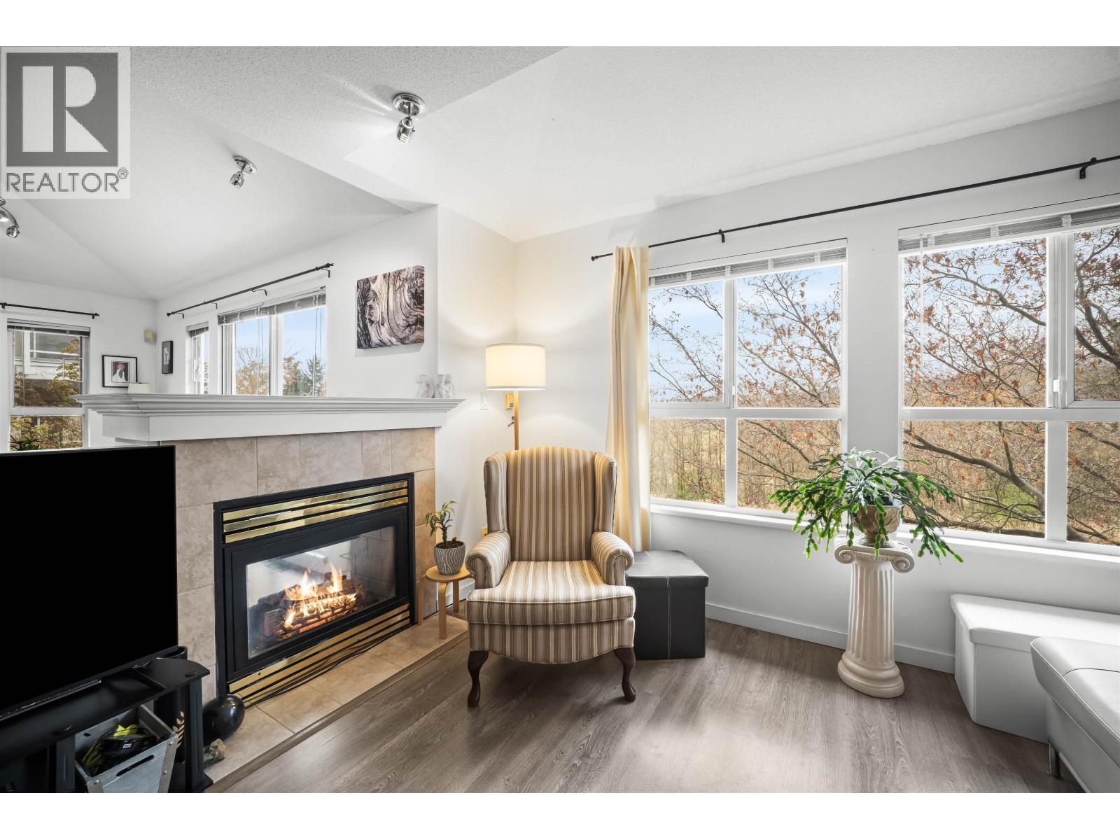 1145 O'FLAHERTY GATE, Port Coquitlam