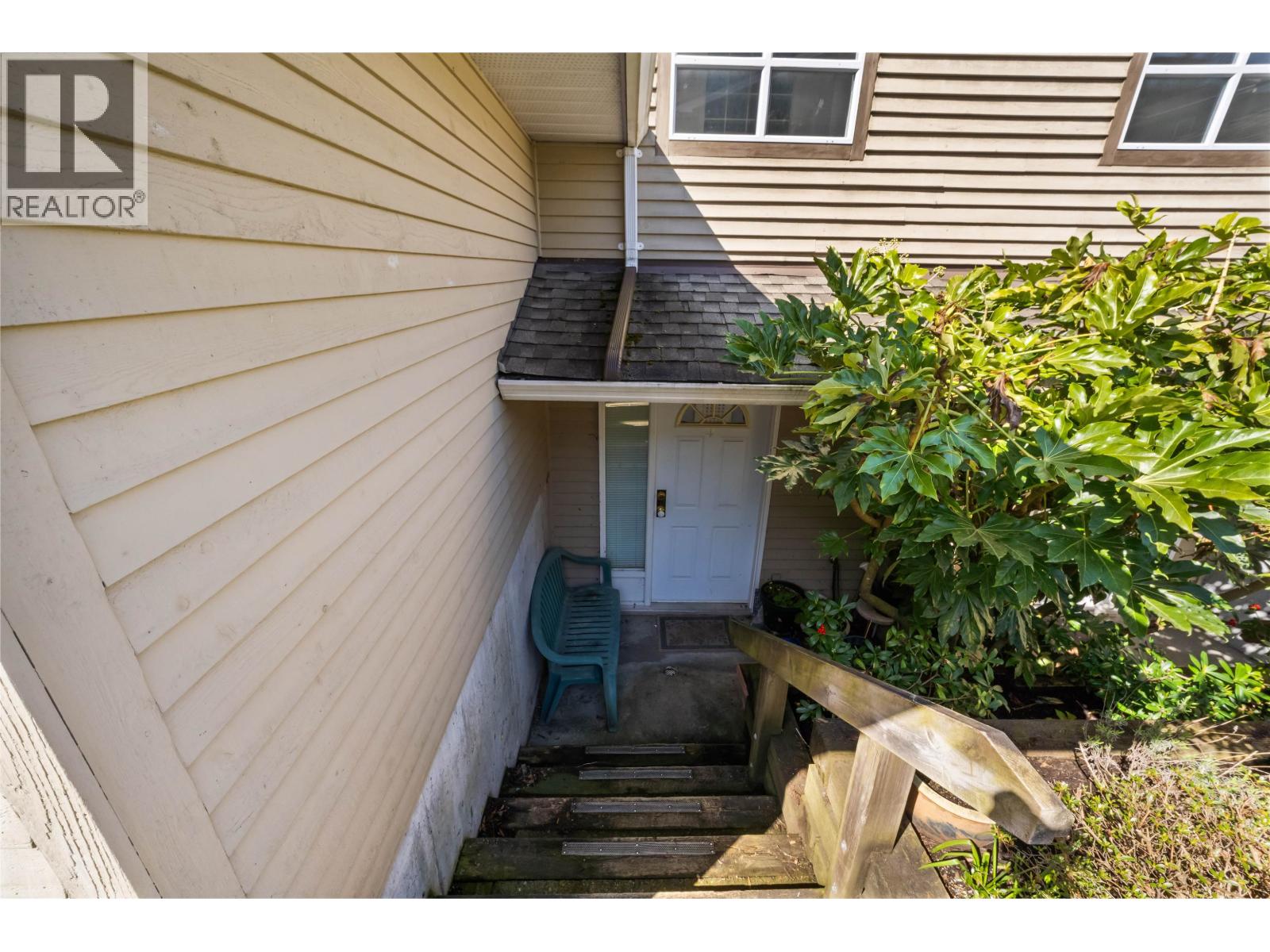 1145 O'FLAHERTY GATE, Port Coquitlam