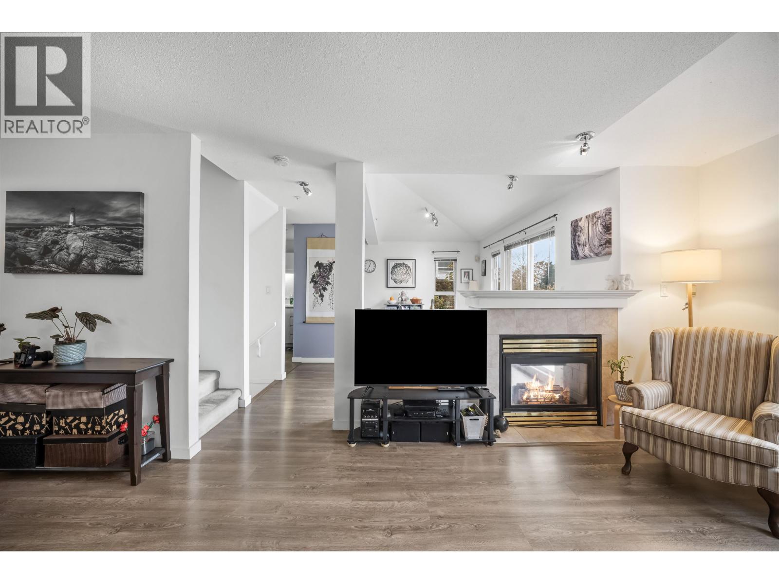 1145 O'FLAHERTY GATE, Port Coquitlam