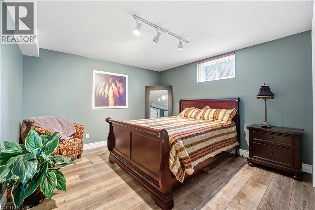 46 VICTOR Boulevard - 21