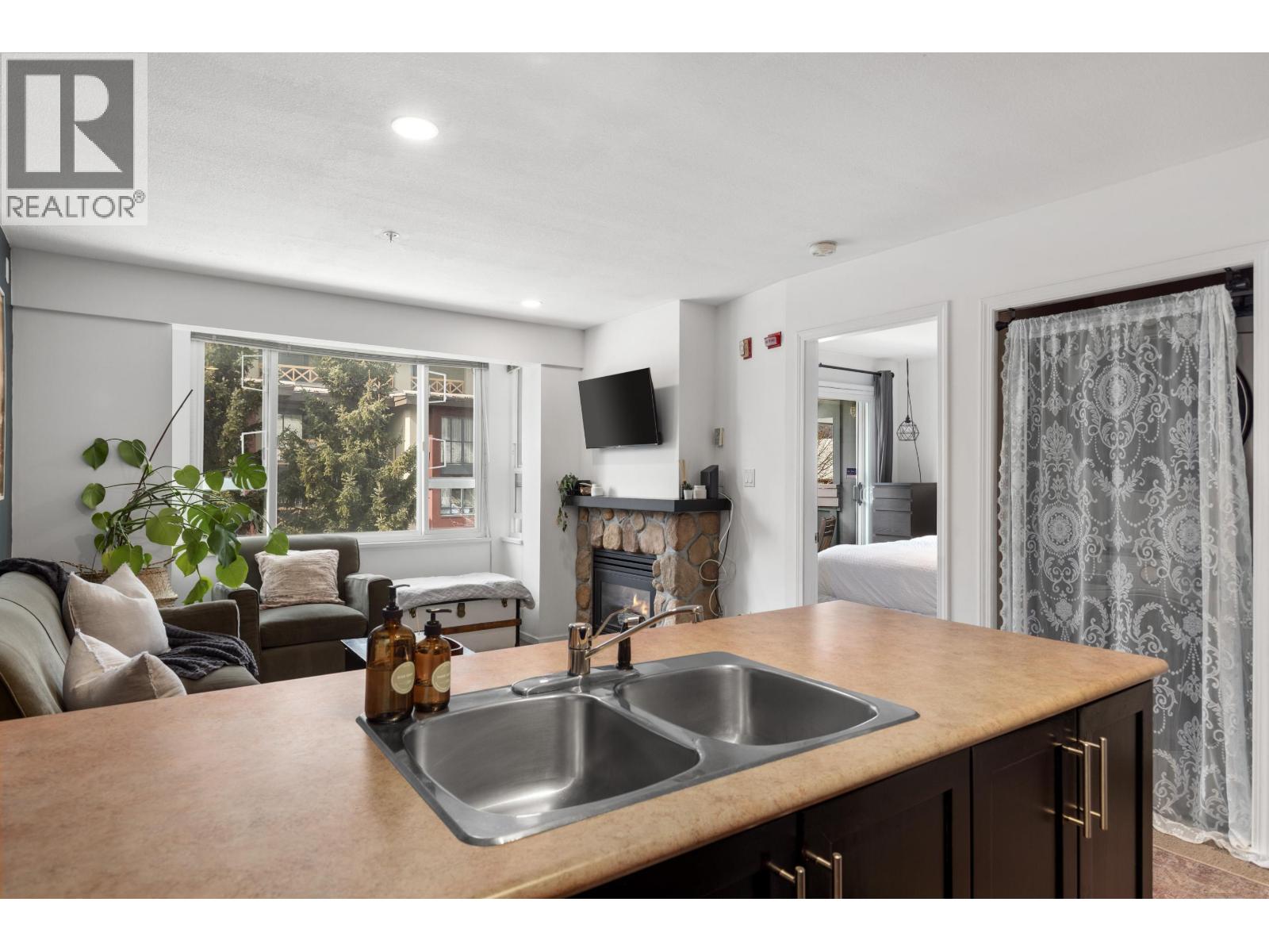 407 4314 MAIN STREET — photo 10