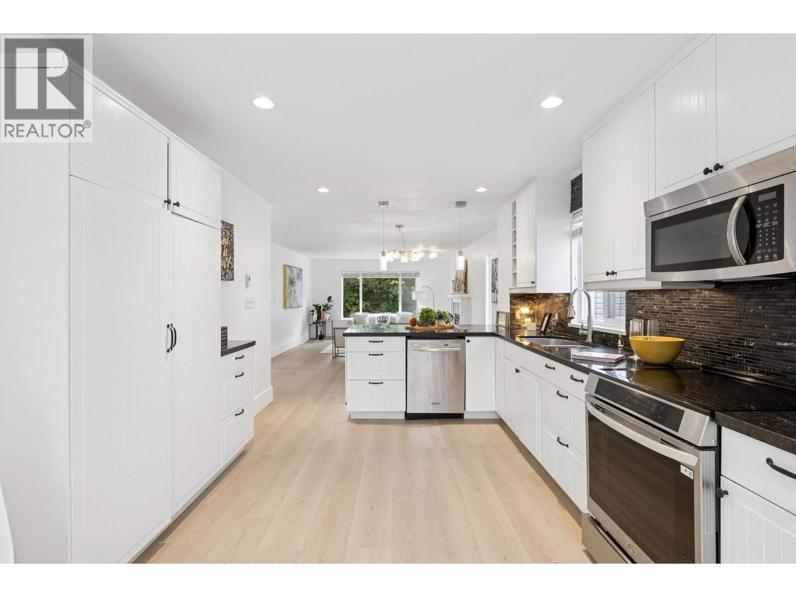 3638 MAGINNIS AVENUE — photo 17