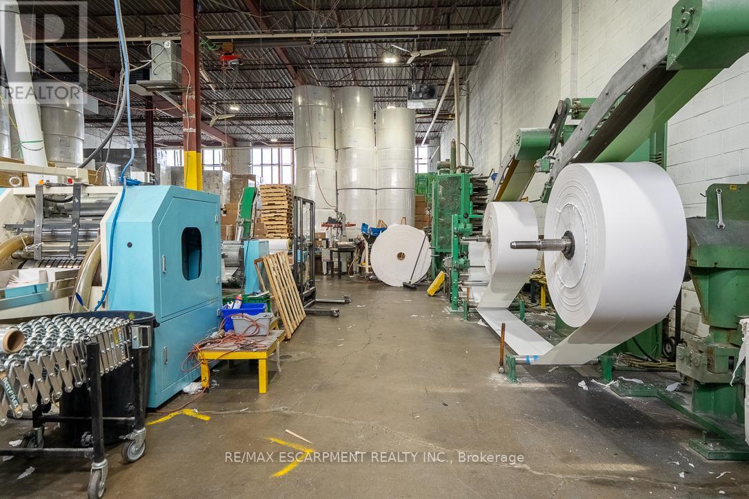 14, 15 & 16 - 4480 CHESSWOOD DRIVE