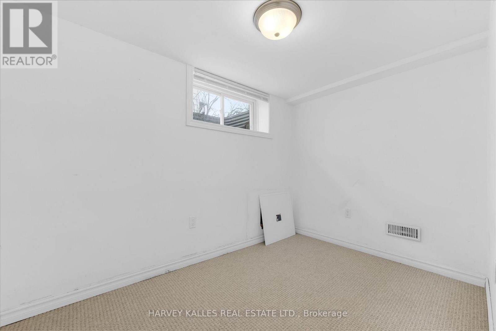 105 ORMOND STREET N - 21