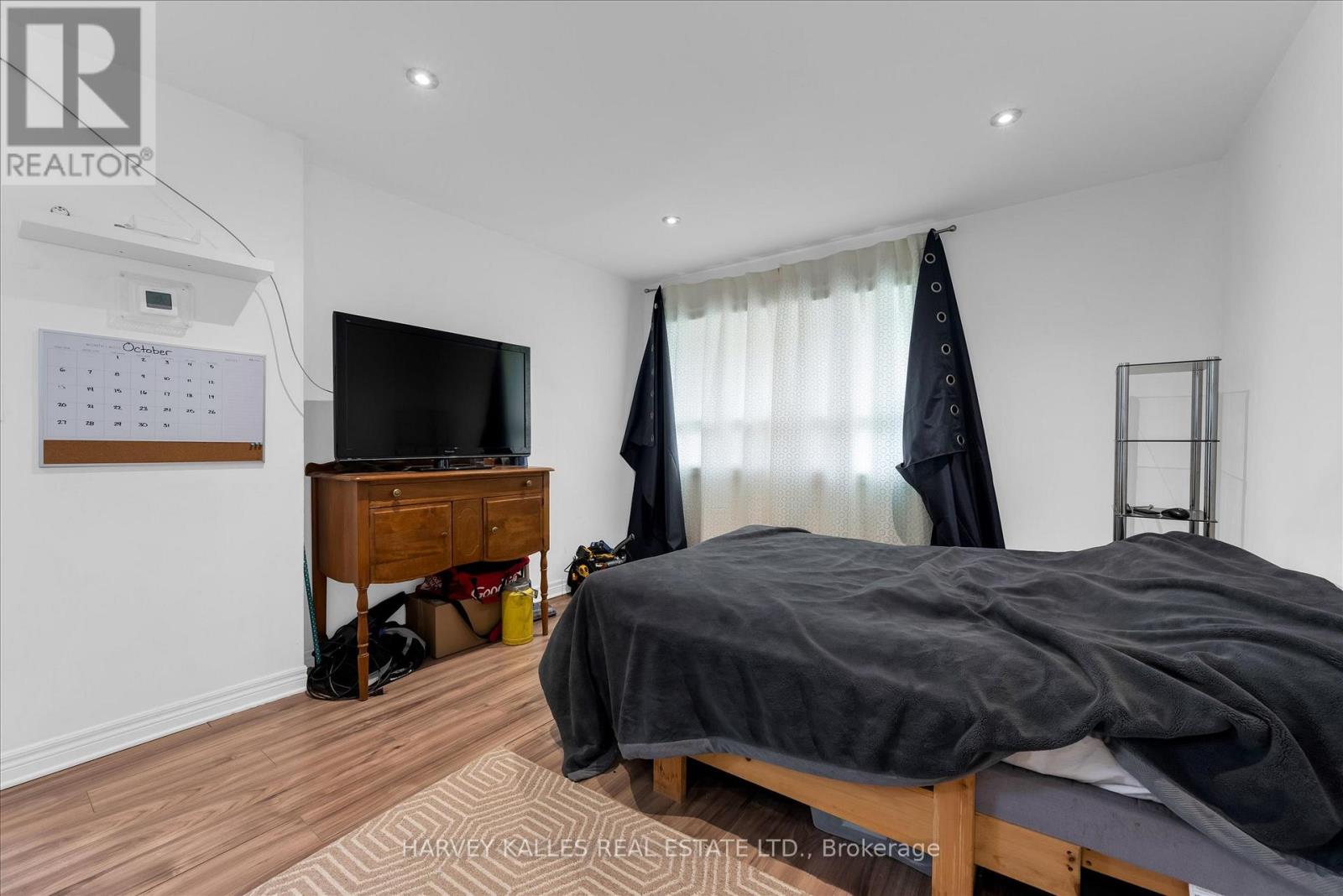 105 ORMOND STREET N - 7