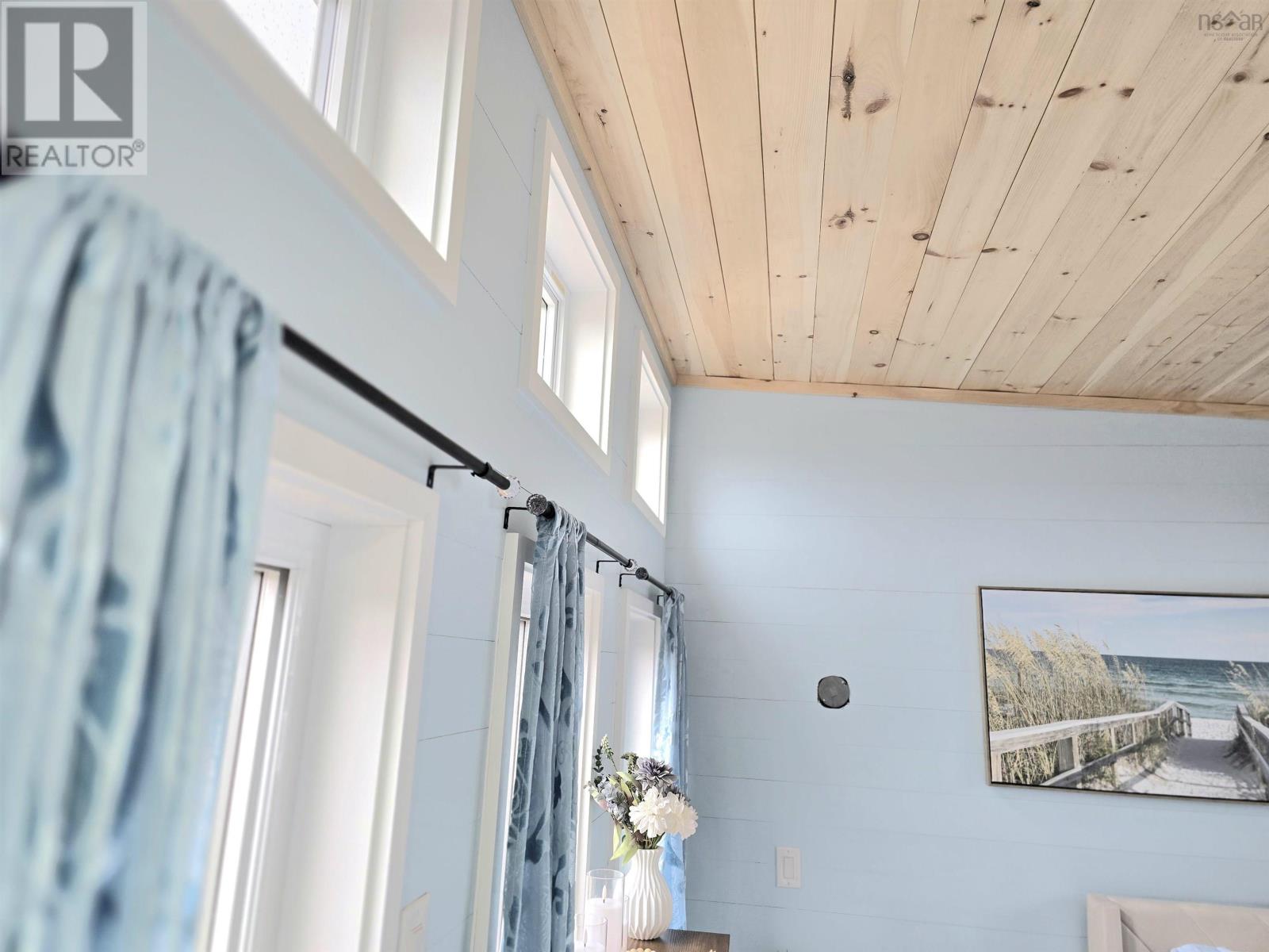 Property 23 of 34 of 10 College Court