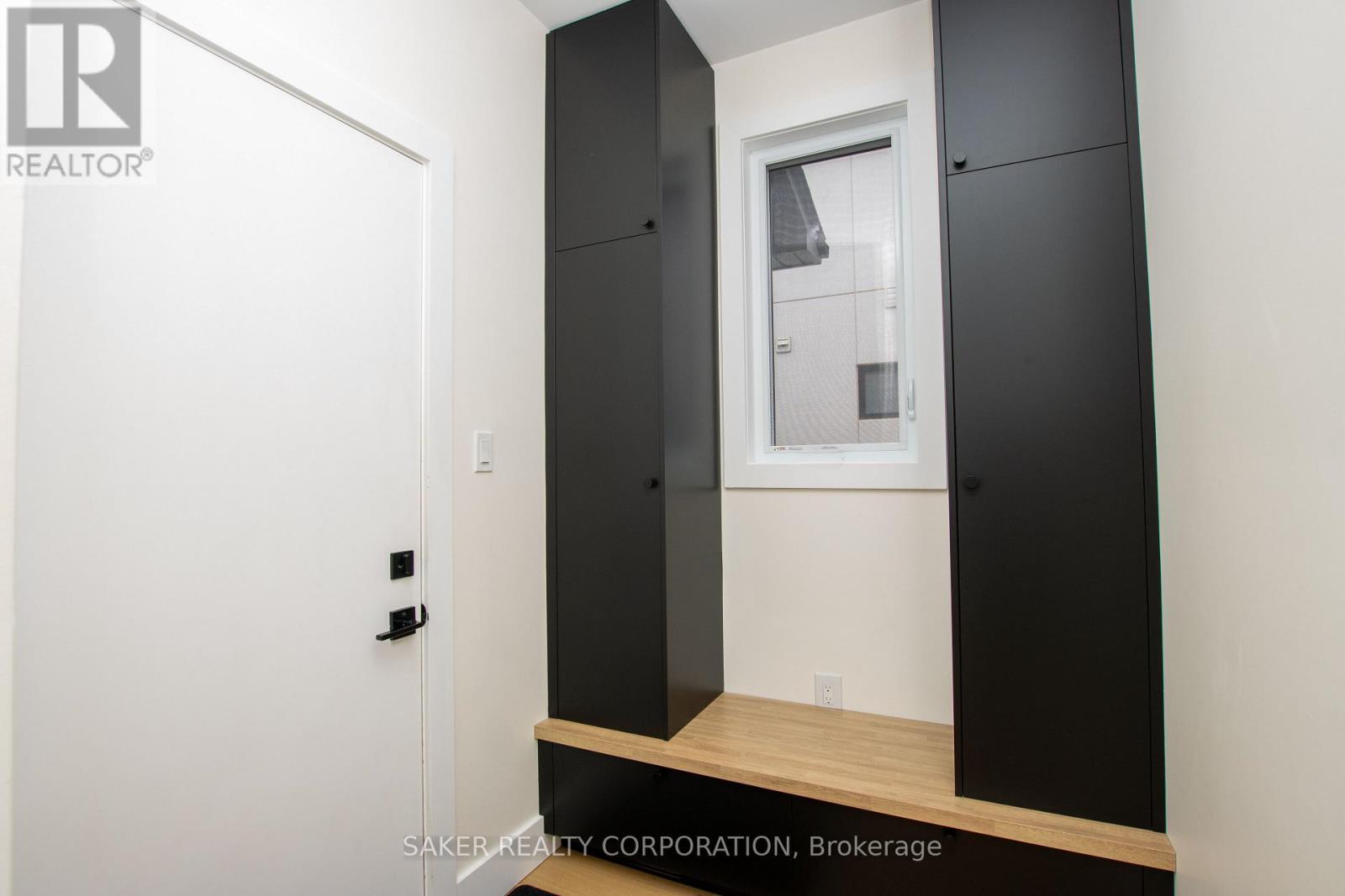 3 POOLE CRESCENT Property Photo