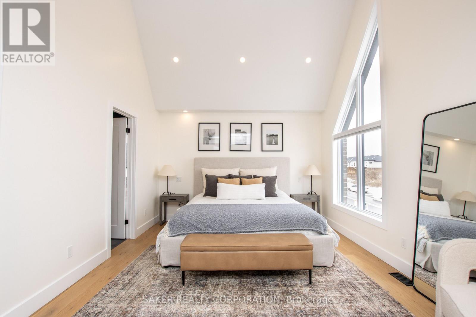 3 POOLE CRESCENT - 16