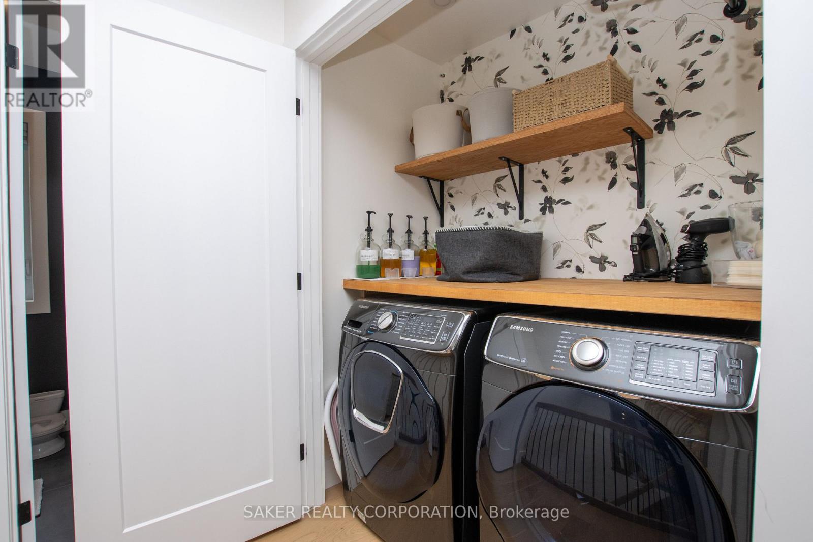 3 POOLE CRESCENT Property Photo