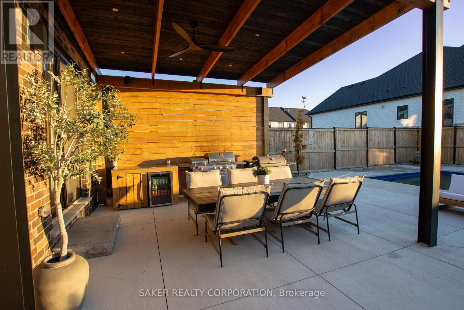 3 POOLE CRESCENT Property Photo