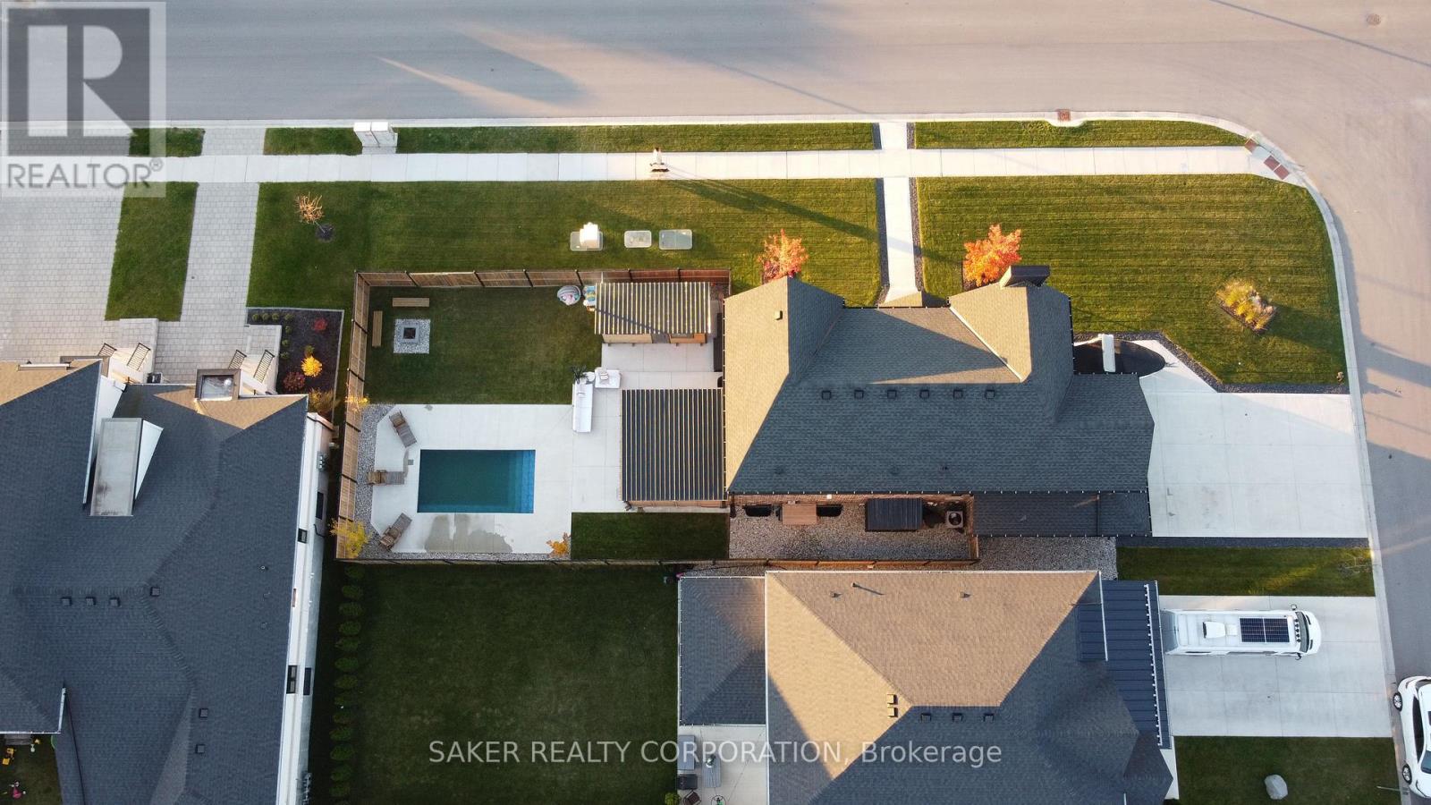 3 POOLE CRESCENT Property Photo