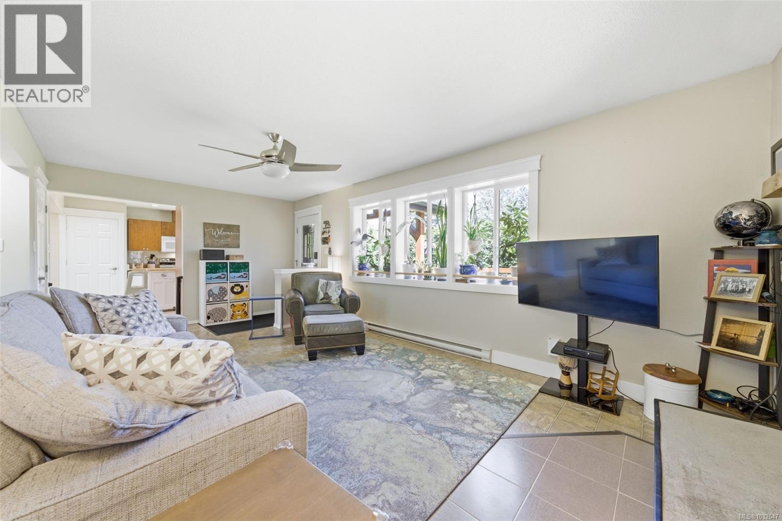 1704 Whiffin Spit Rd - 14
