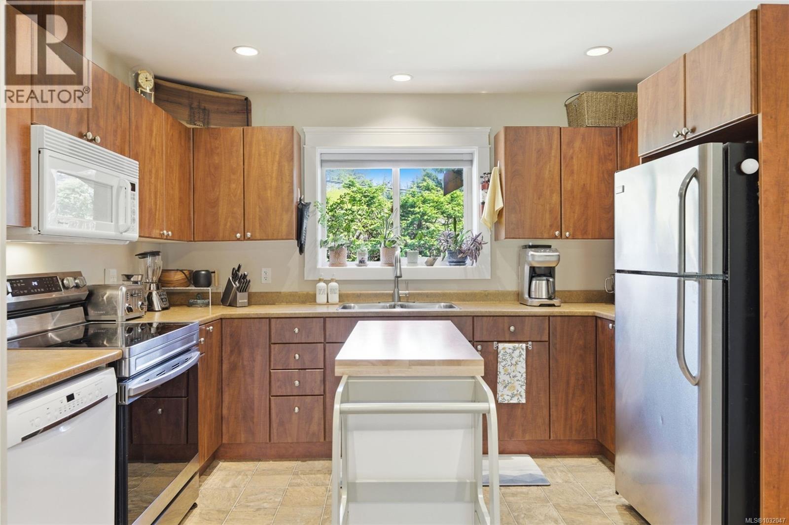 1704 WHIFFIN SPIT RD - 16