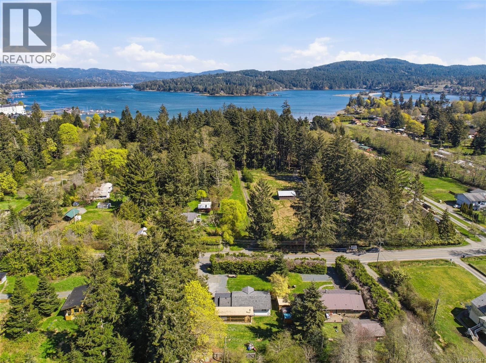 1704 Whiffin Spit Rd - 3