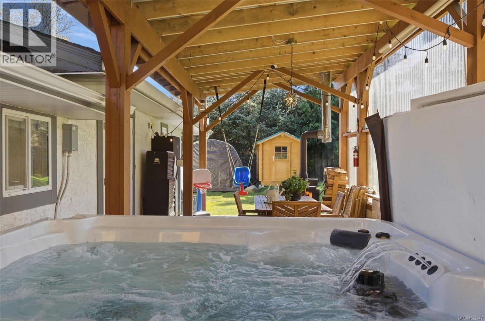 1704 WHIFFIN SPIT RD - 35