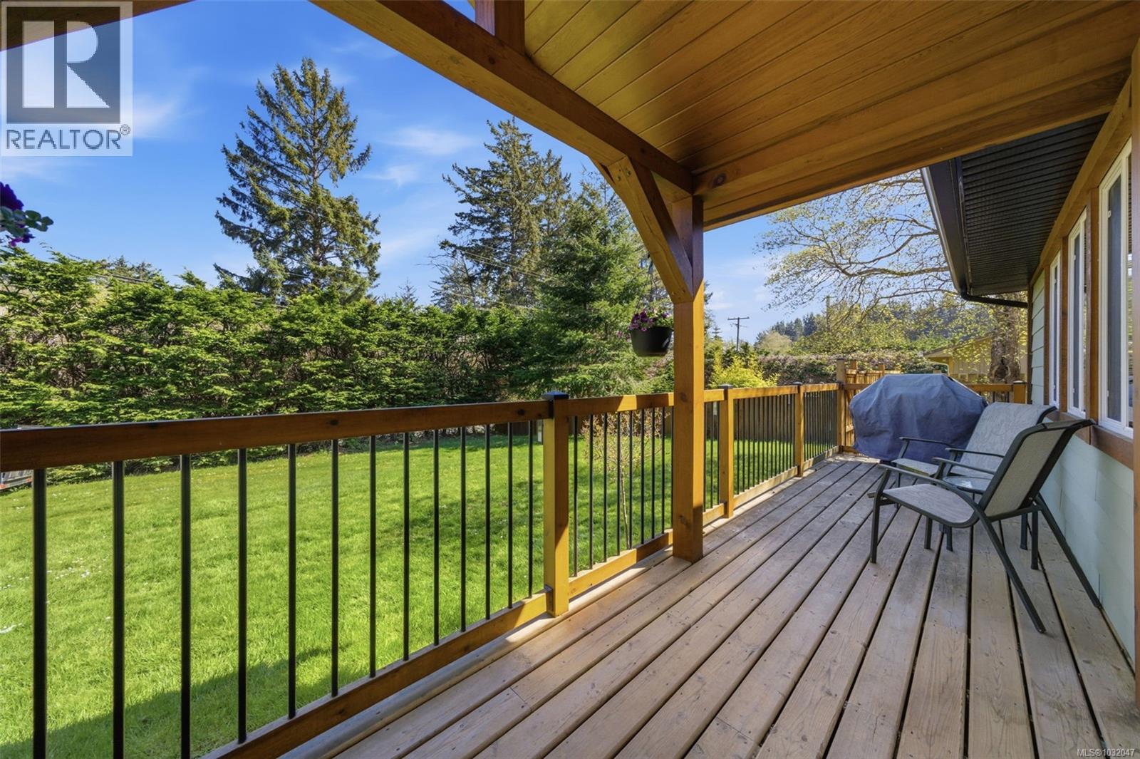 1704 Whiffin Spit Rd - 6