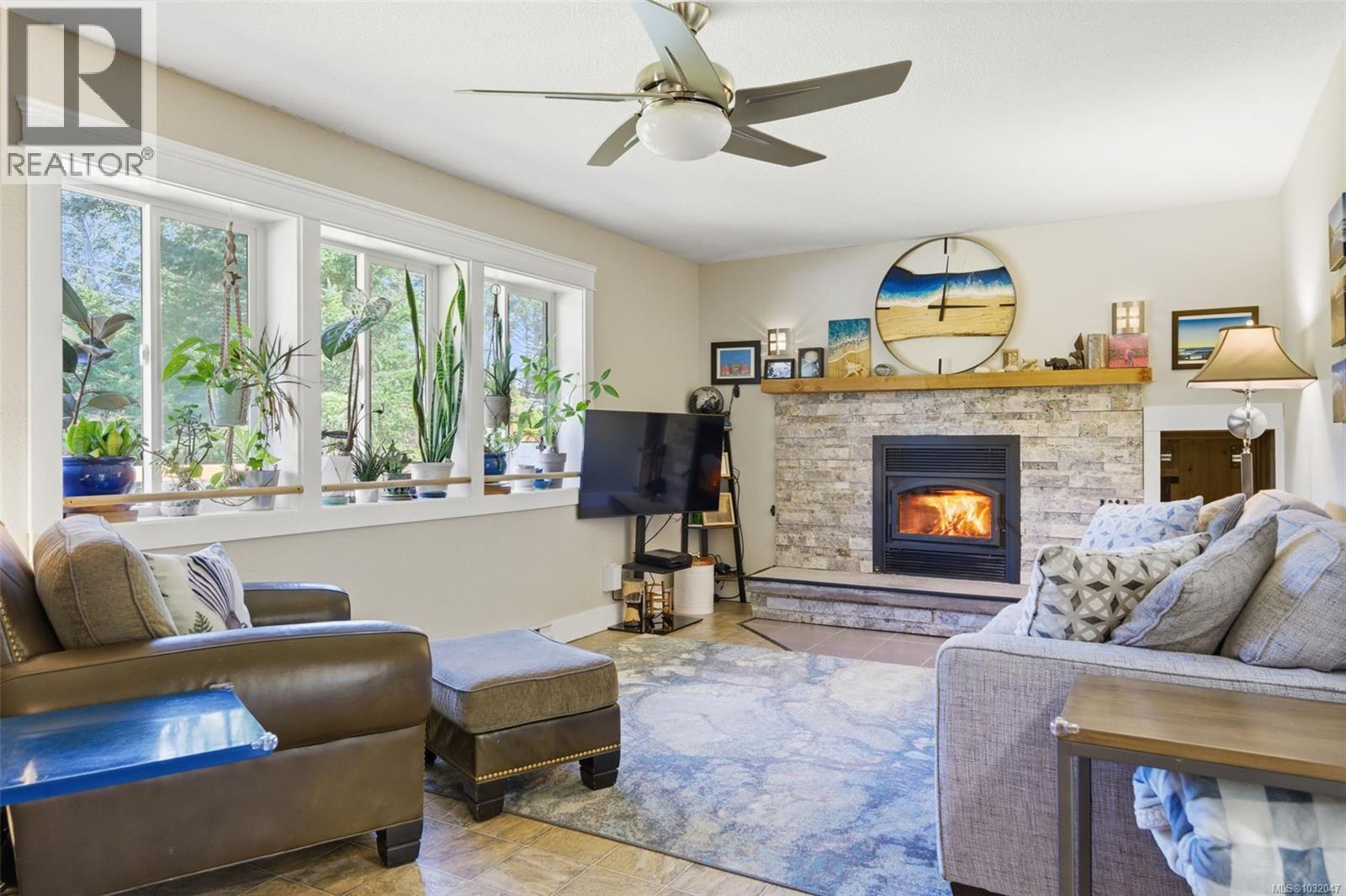 1704 Whiffin Spit Rd - 8