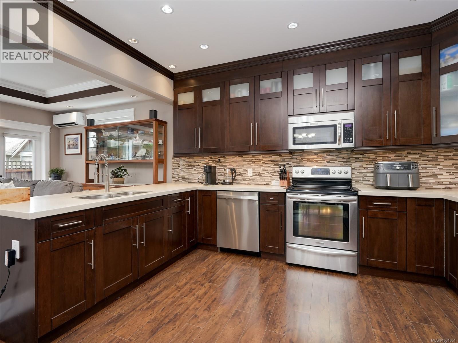 969 TAYBERRY TERR - 7