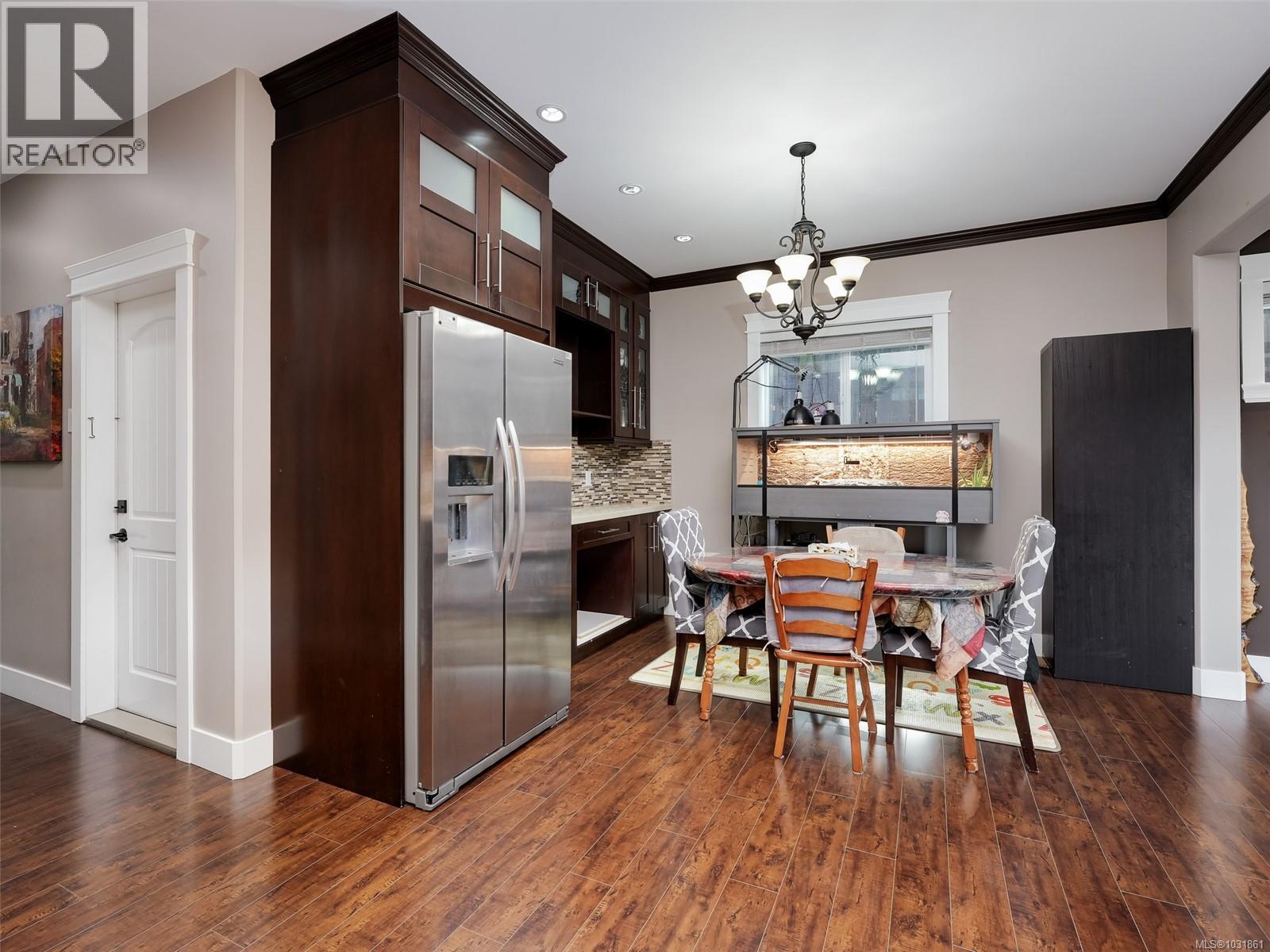 969 TAYBERRY TERR - 9