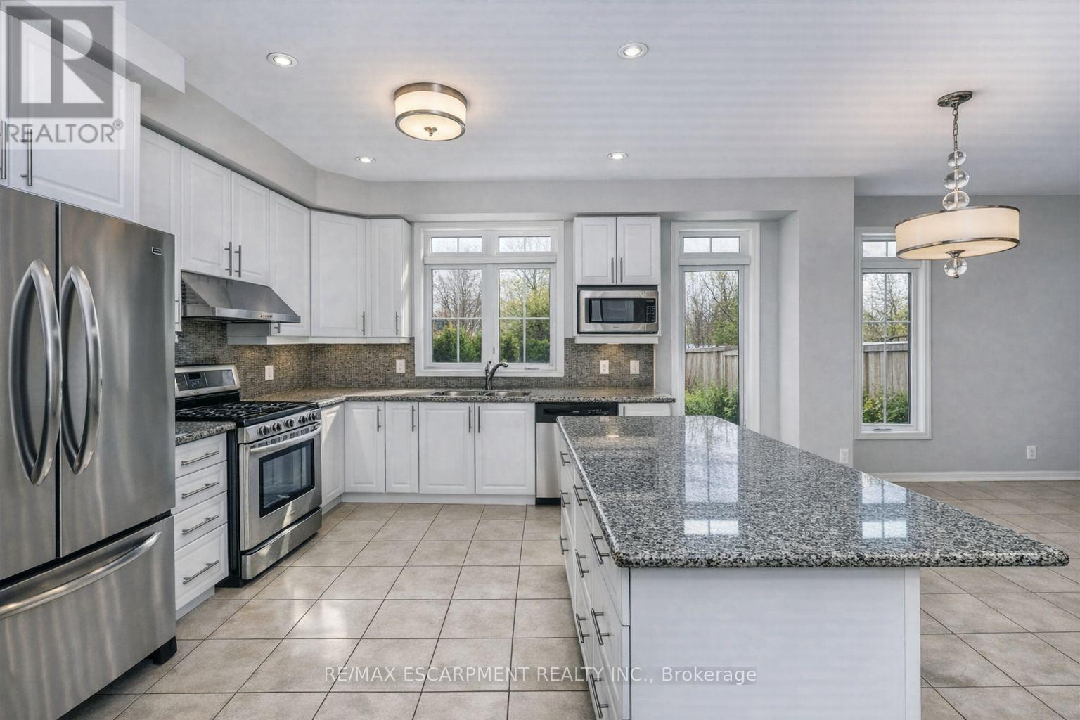1203 LORNE PARK ROAD — photo 5
